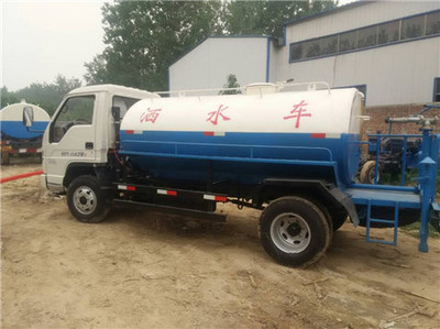 許昌園林綠化車(chē)與灑水車(chē)購(gòu)買(mǎi)指南 價(jià)格與選購(gòu)建議